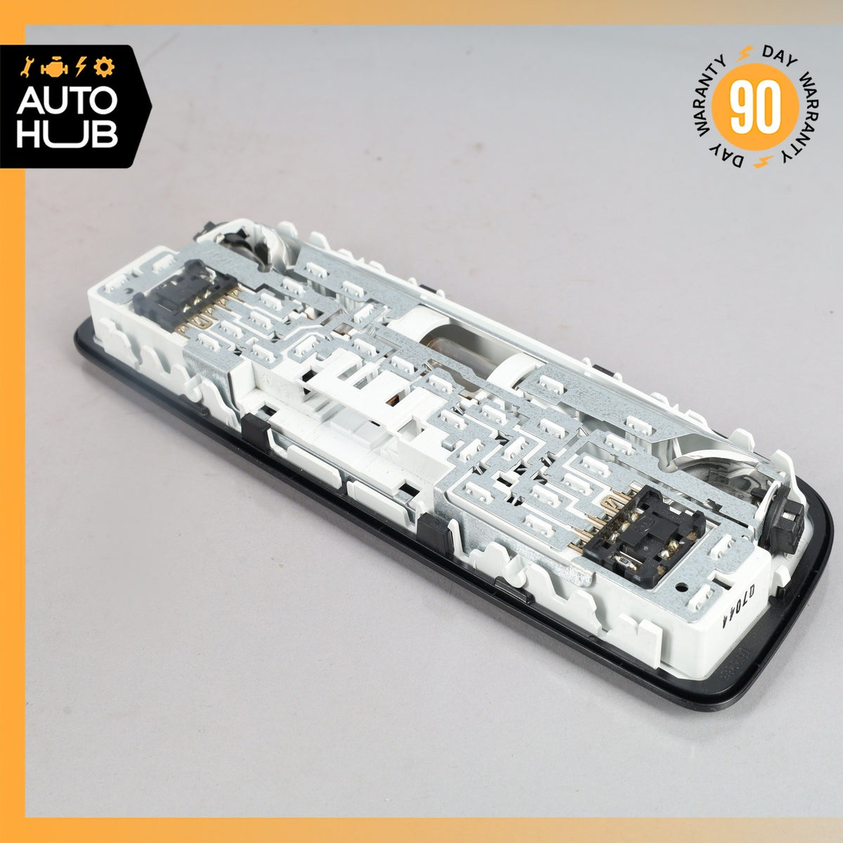 10-18 Mercedes W212 E350 CLS63 Rear Overhead Dome Light 2128205001 OEM 75k - photo 9