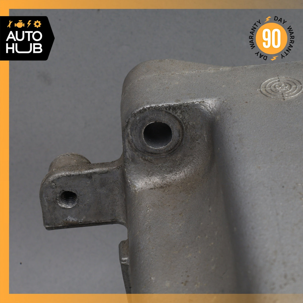 Meredes X253 GLC300 Engine Motor Right Side Mount Bracket OEM - photo 5