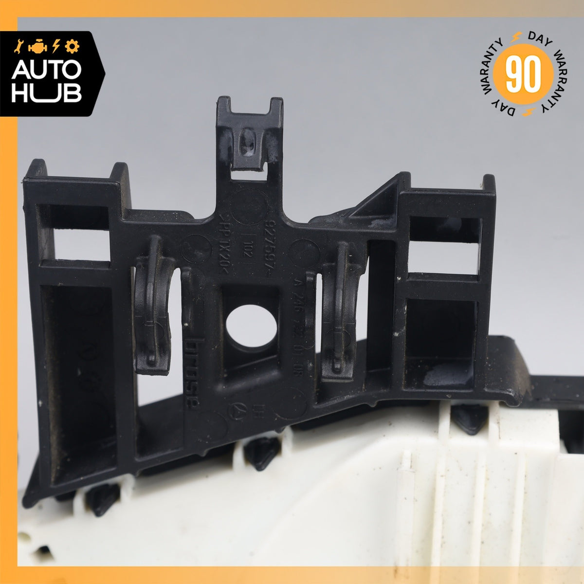 Mercedes W117 CLA250 Front Left Driver Door Lock Latch Actuator 2467220108 OEM - photo 7