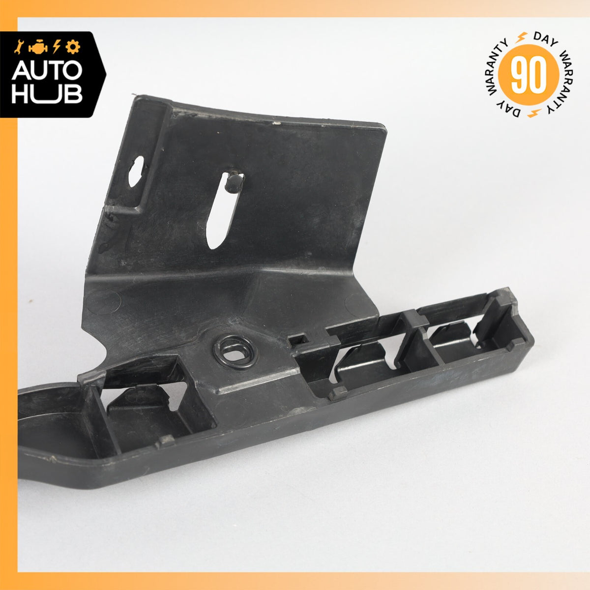 08-18 Maserati GranTurismo M145 Left Side Rocker Panel Side Skirt Bracket OEM - photo 11
