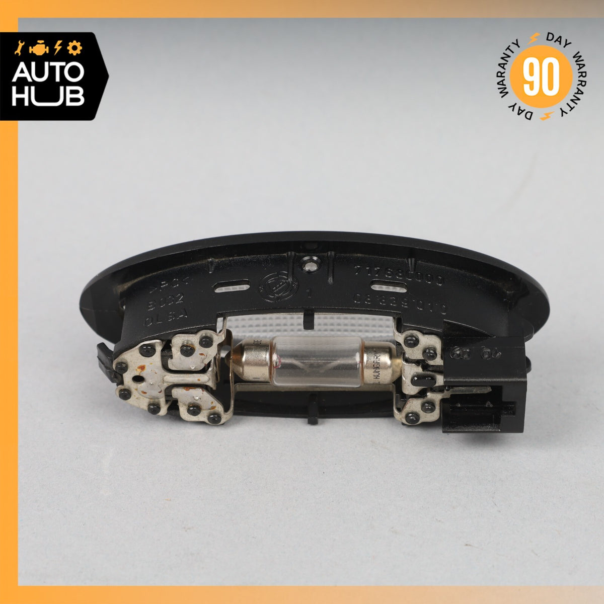 08-19 Maserati GranTurismo M145 Dome Light Lamp Rear Left or Right Side OEM - photo 4