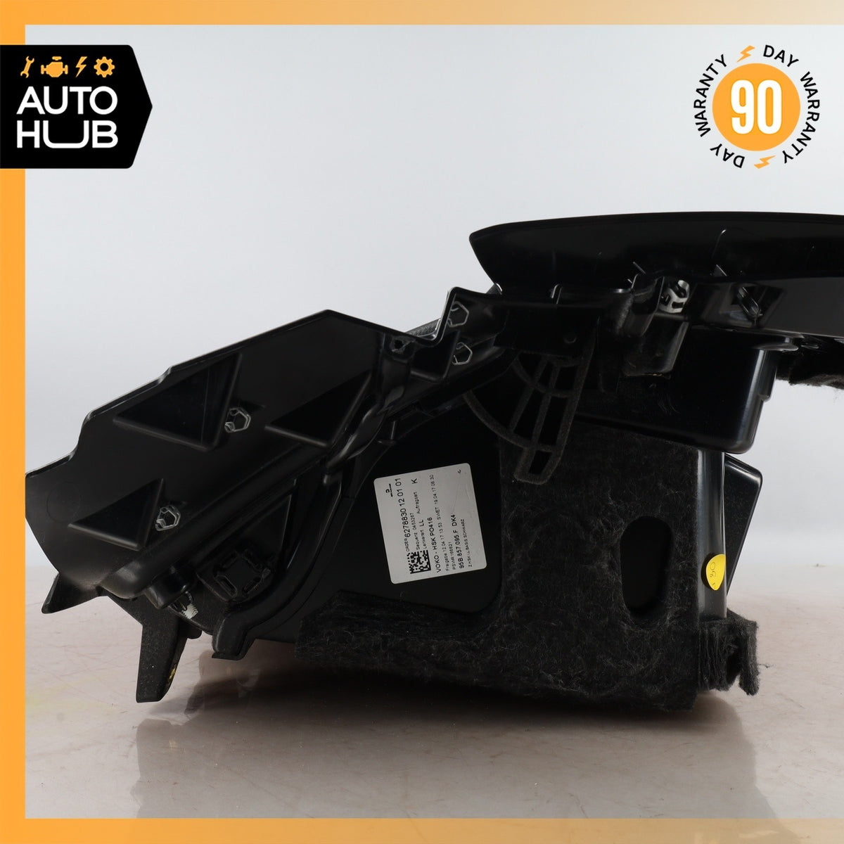15-18 Porsche Macan 95B Dashboard Glovebox Glove Box Compartment Black OEM 89k - photo 8