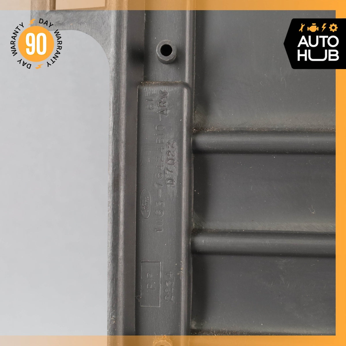 02-05 Ford Thunderbird Rear Center Cover Trim Black OEM - photo 12
