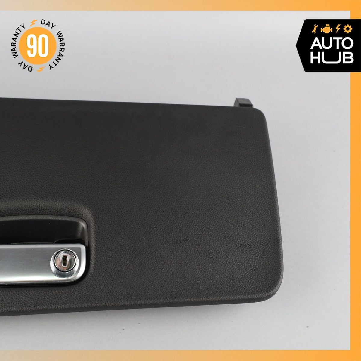 15-18 Porsche Macan 95B Dashboard Glovebox Glove Box Cover Black OEM 46k - photo 4
