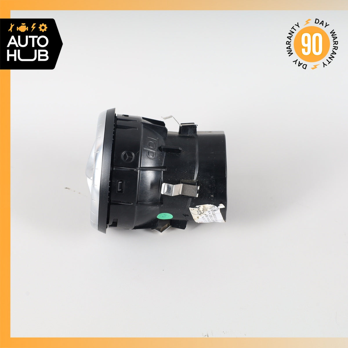Mercedes W117 CLA250 AMG Front Center Dashboard A/C Air Vent OEM - photo 3