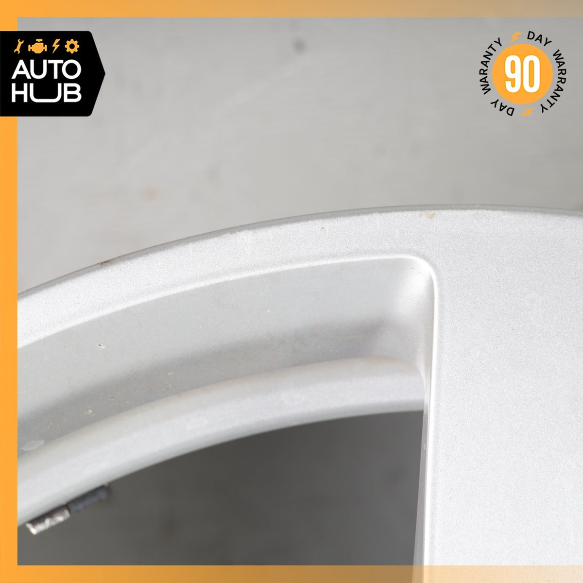 Porsche Macan 95B S 8 x 18 18" Front Wheel Rim Silver 95B601025AP OEM - photo 8