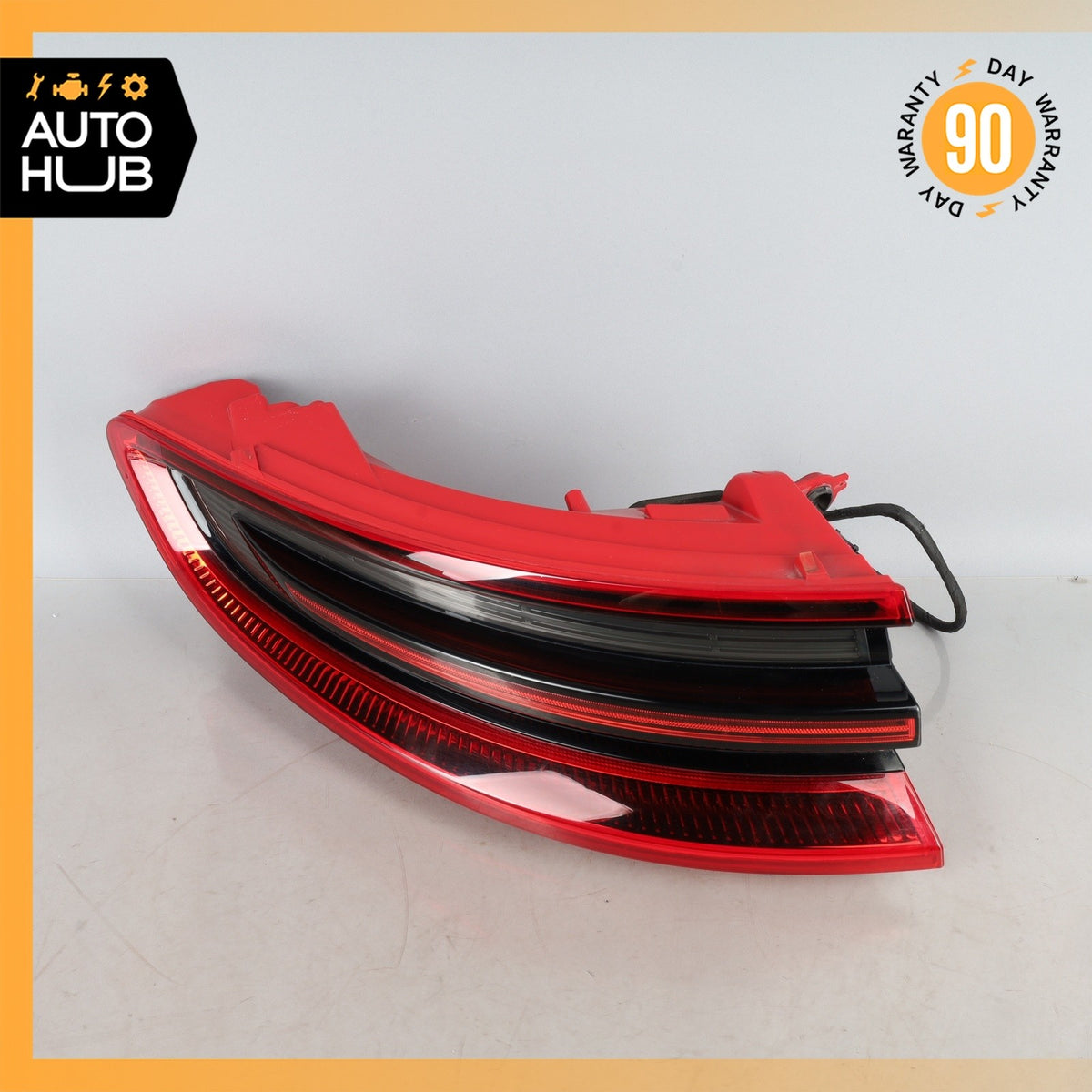 15-18 Porsche Macan 95B S GTS Left Side Outer Tail Light Lamp 95B945095E OEM - photo 3