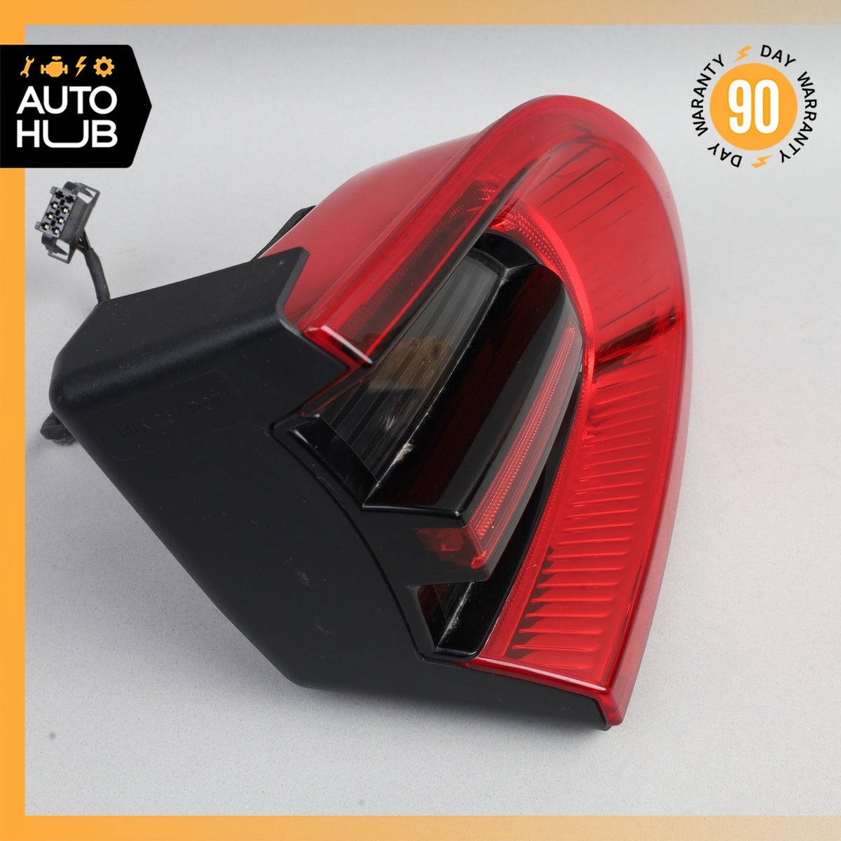 15-18 Porsche Macan 95B Rear Left Driver Side Inner Tail Light Lamp OEM 63k - photo 7