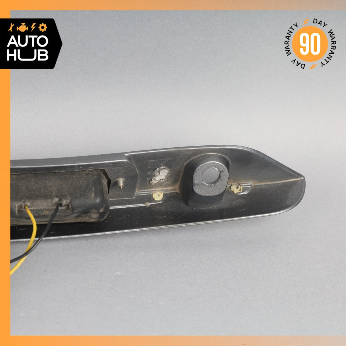 02-07 Maserati Spyder 4200 M138 Rear Trunk Lid Moulding Plate w/Lights OEM 61k - photo 16