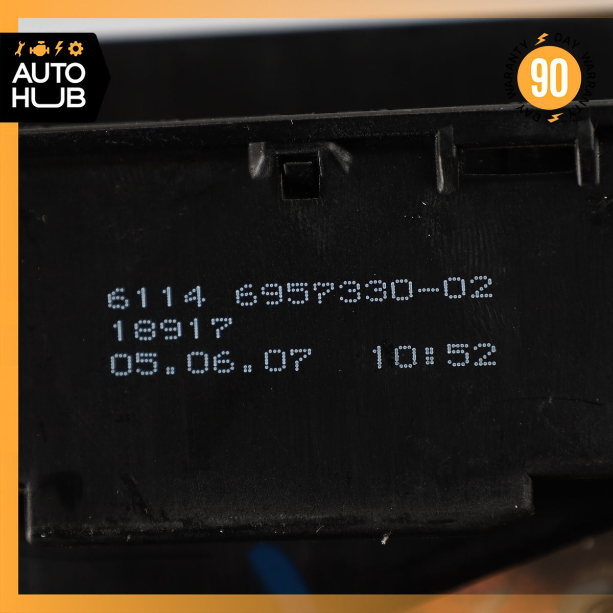 2007 BMW E64 650i Front Dash Power Distribution Fuse Relay Box OEM 65k - photo 11