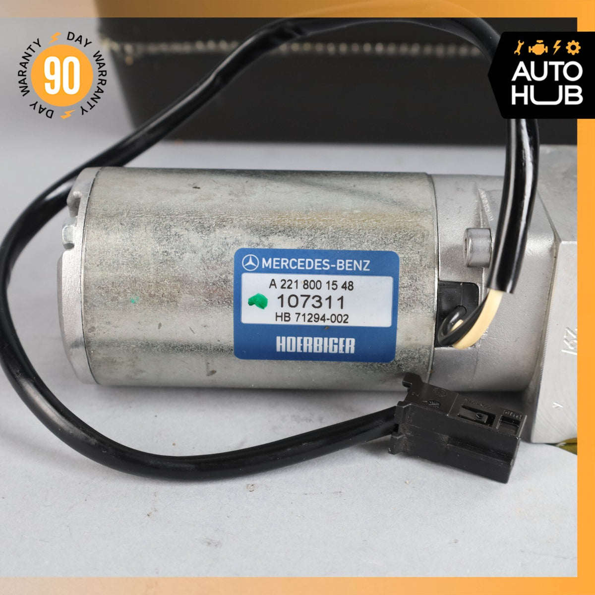 Mercedes W221 S400 Trunk Lid Locking Hydraulic Pull Down Pump w/ Foam Case OEM - photo 5