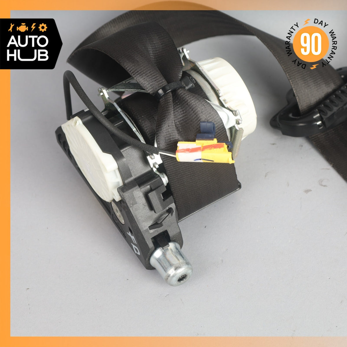 08-18 Maserati GranTurismo M145 Coupe Front Right Side Seat Belt Black OEM - photo 2
