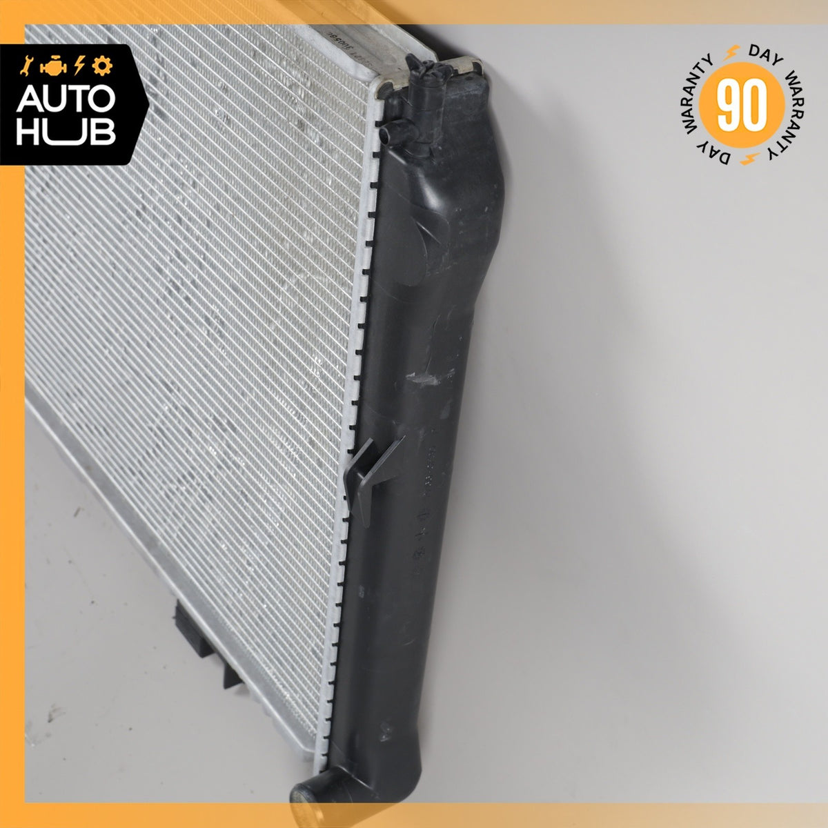 Mercedes W210 E430 M113 Engine Cooling Water Radiator Aftermarket - photo 6