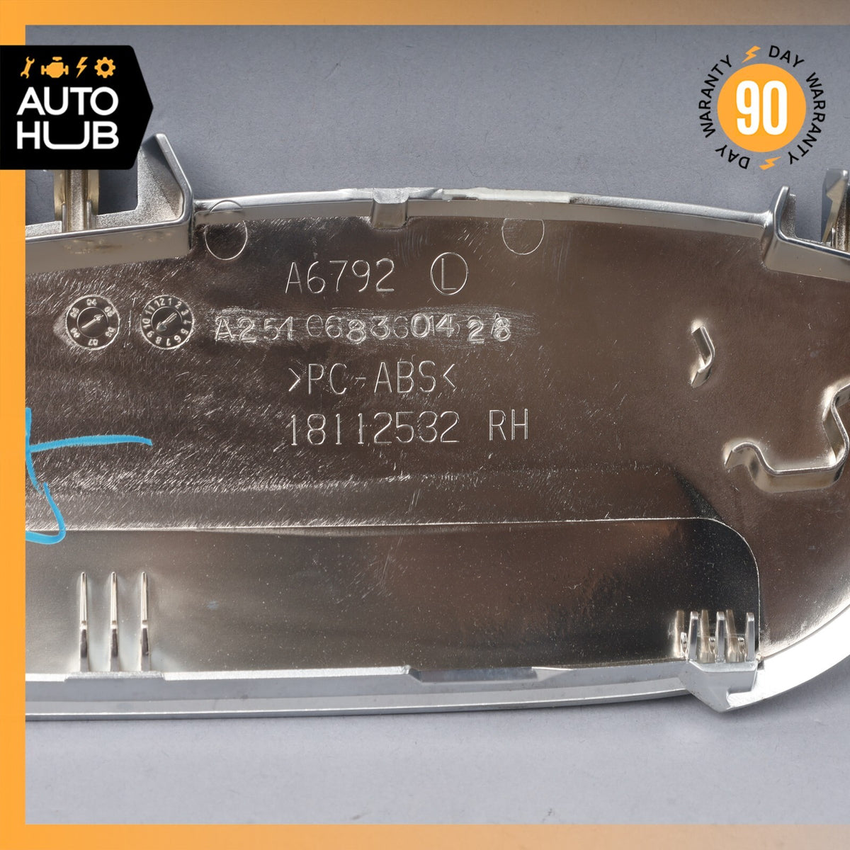 06-09 Mercedes W251 R500 R350 R320 Center Console Rear Right Side Trim OEM - photo 8