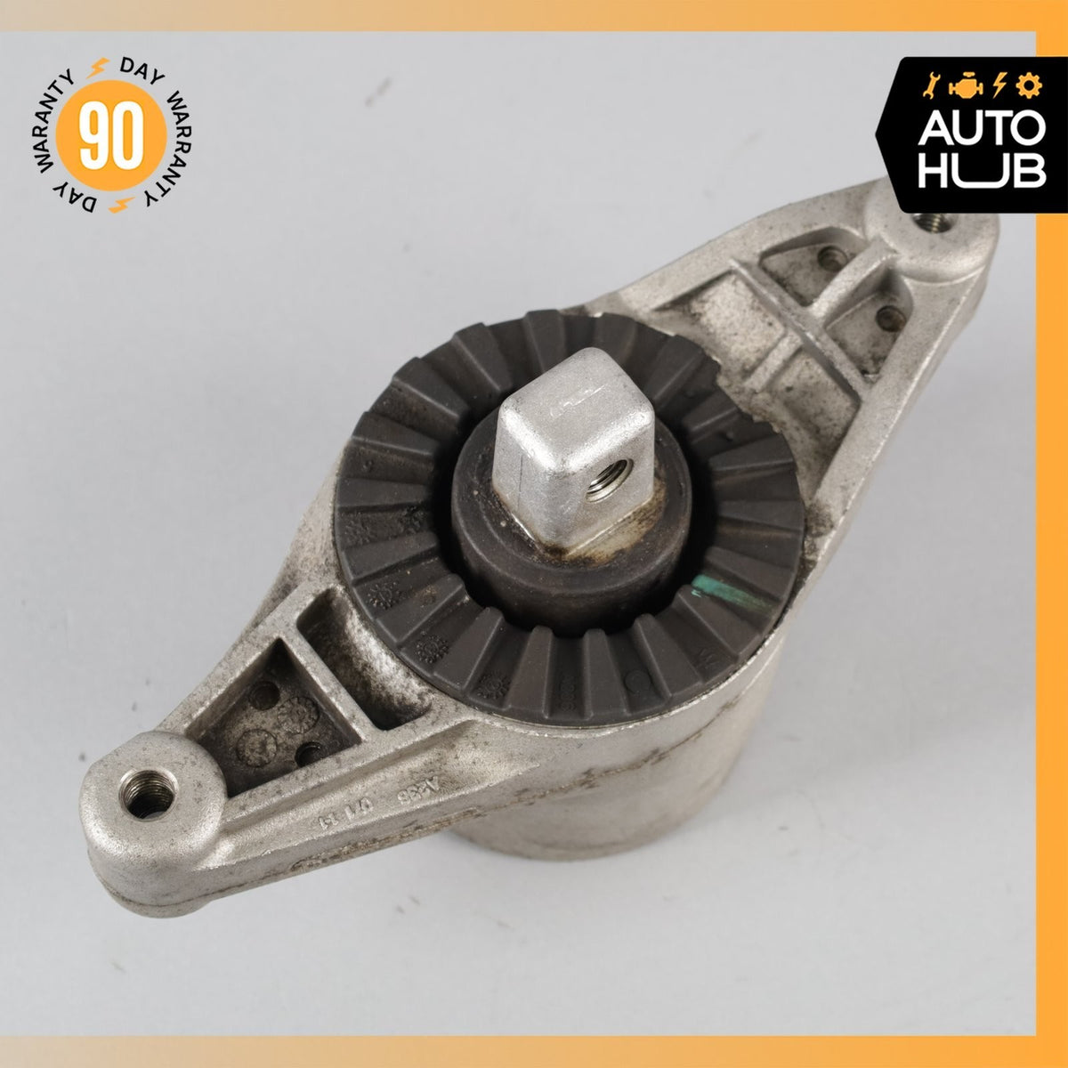 Maserati Quattroporte M167 Ghibli Engine Motor Left Side Mount 06700036290 OEM - photo 2