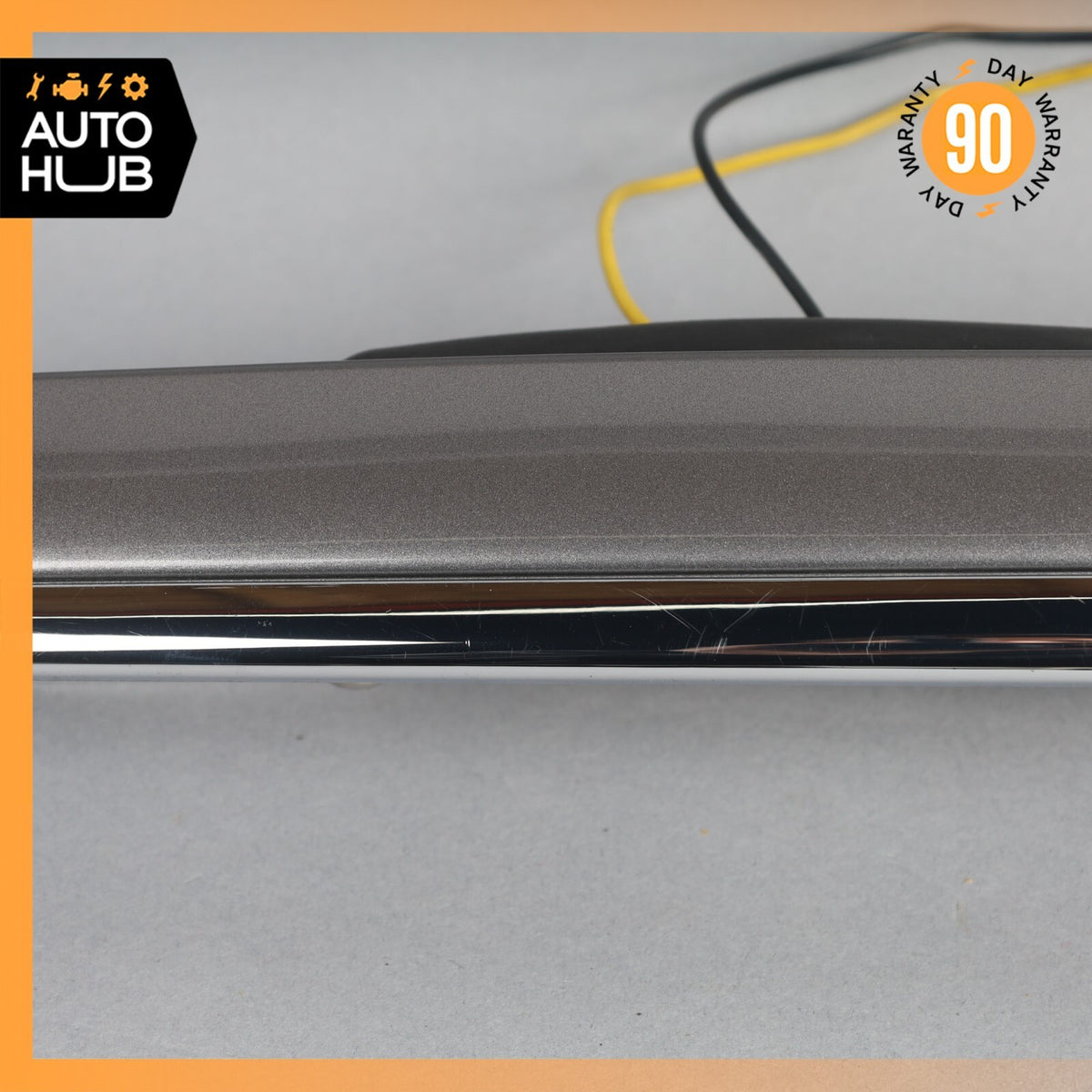 02-07 Maserati Spyder 4200 M138 Rear Trunk Lid Moulding Plate w/Lights OEM 61k - photo 3