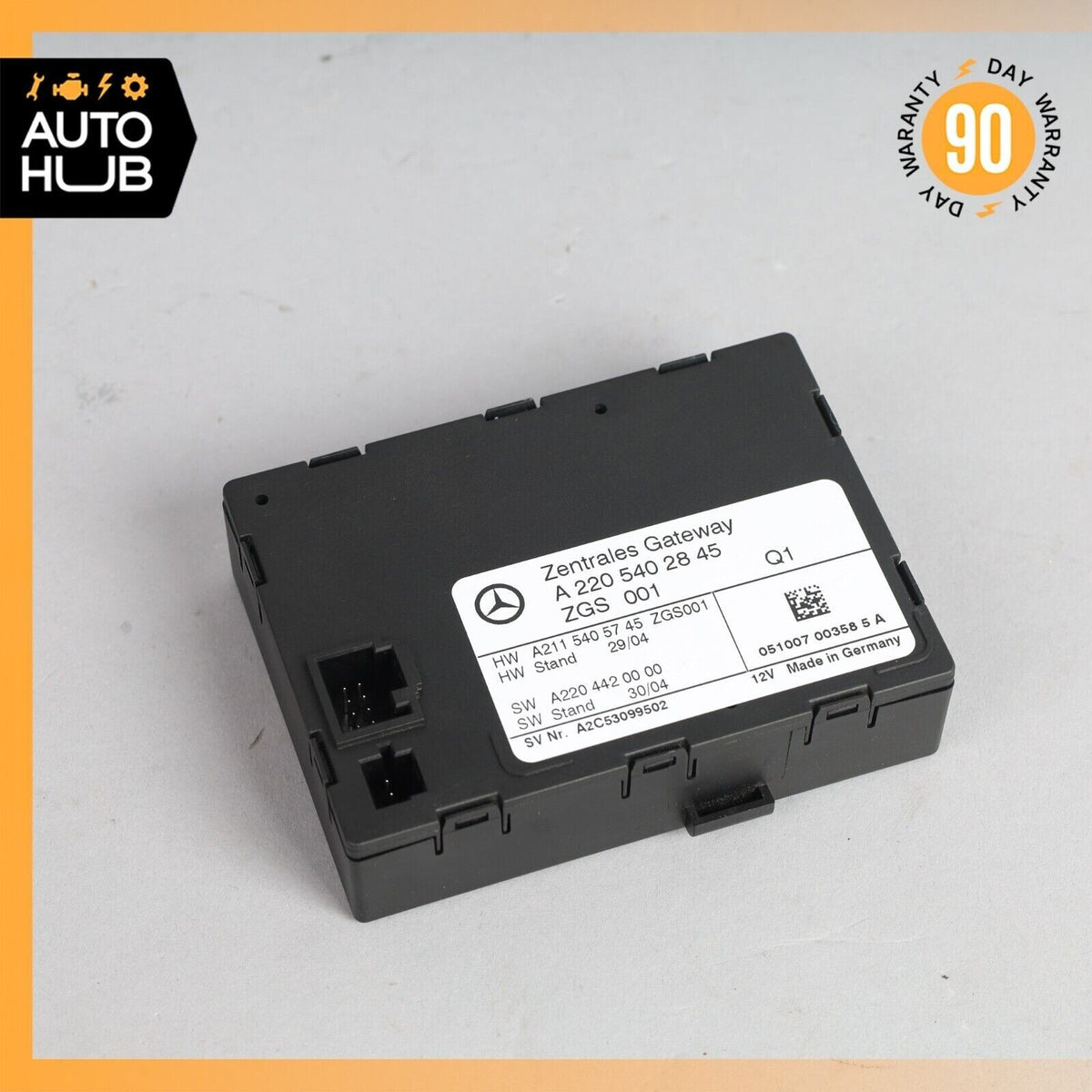 03-11 Mercedes R230 SL500 E320 Central Gateway Control Module 2205402845 OEM - photo 1
