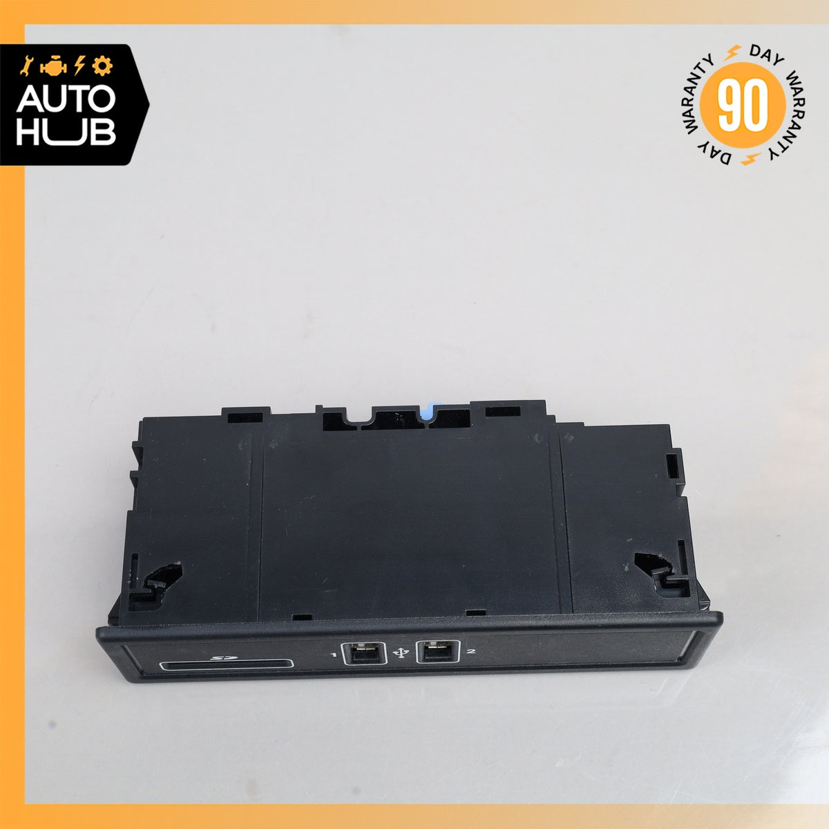 Mercedes W205 C300 C350e Center Console Socket USB Port OEM - photo 3