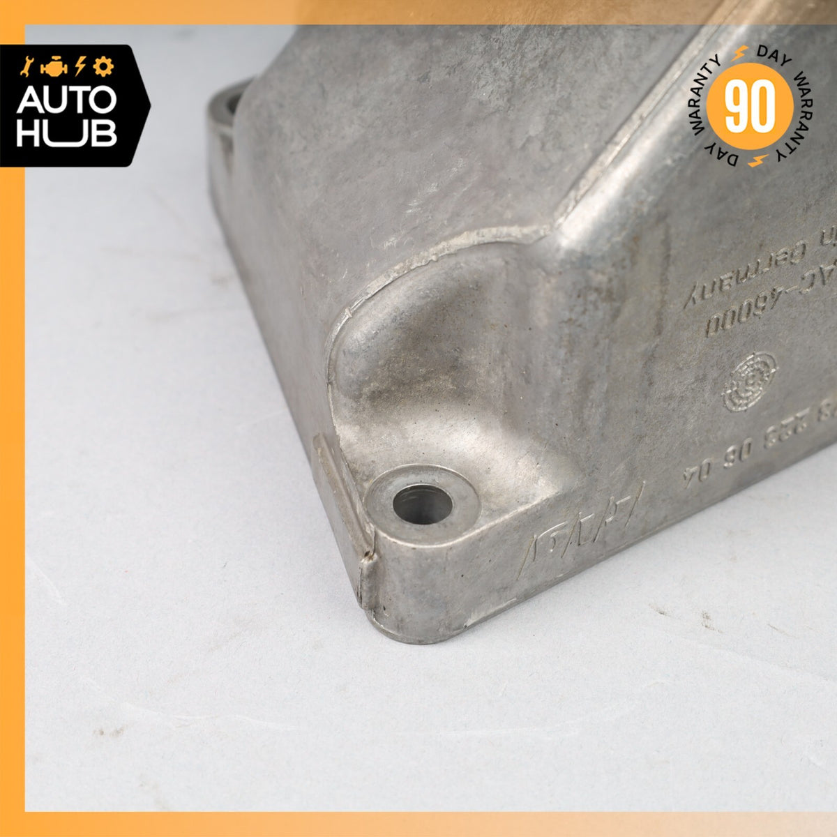 07-12 Mercedes R230 SL550 M273 Engine Motor Right Side Mount Bracket OEM - photo 8