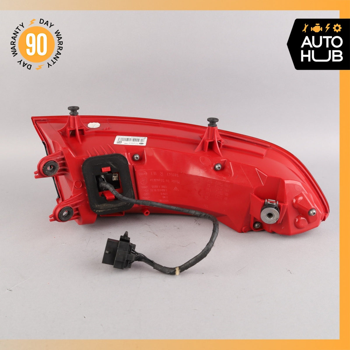 15-18 Porsche Macan 95B S GTS Right Side Outer Tail Light Lamp 95B945096E OEM - photo 14
