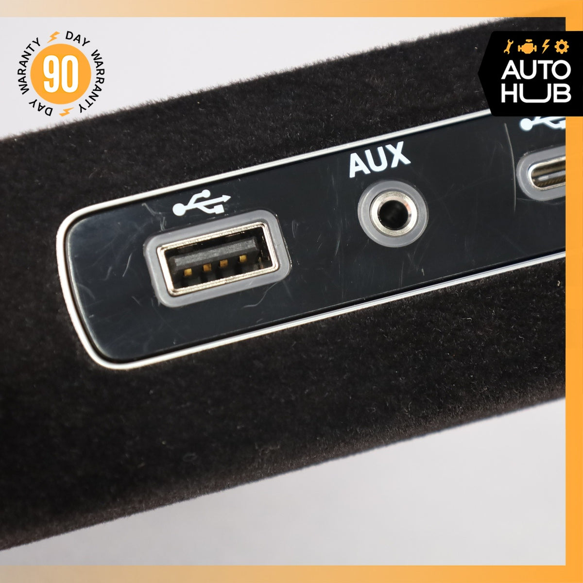 17-23 Alfa Romeo 949 Stelvio Center Console USB AUX Jack Adapter Socket OEM 50k - photo 5