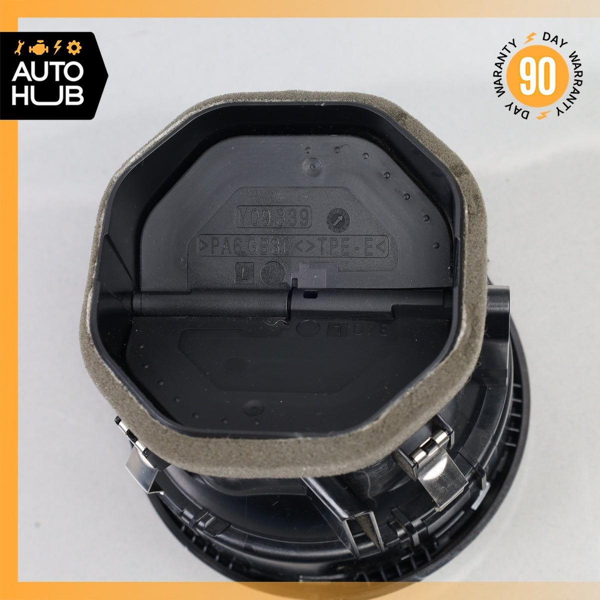 Mercedes W242 B250e Front Right Dashboard A/C Air Vent OEM - photo 7