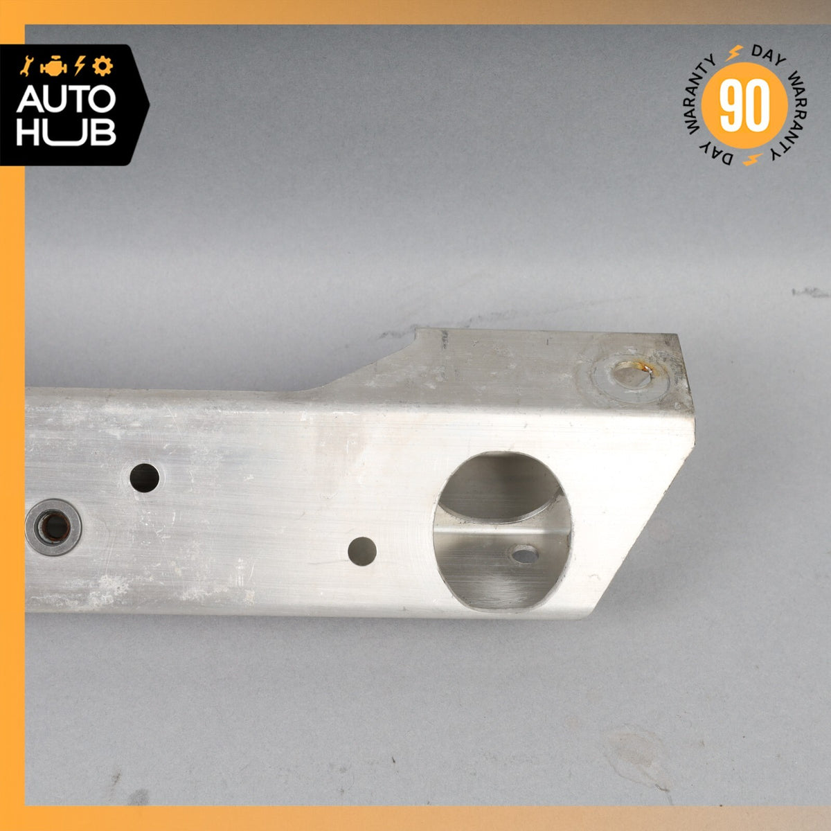 Aston Martin DB11 Front Left Side Cross Brace Bar Bracket OEM 7k - photo 3