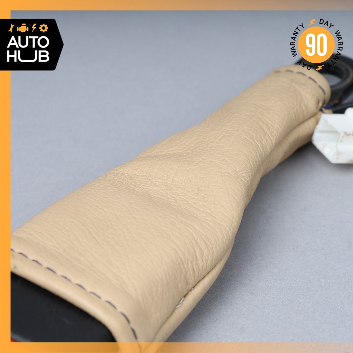 08-19 Maserati GranTurismo M145 Front Left or Right Seat Belt Buckle Beige OEM - photo 3
