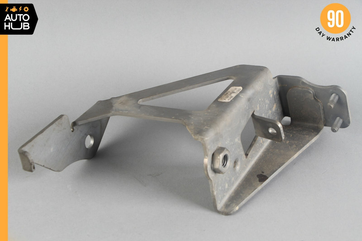 07-11 Mercedes W164 ML63 R63 AMG Left Engine Oil Cooler Mount Bracket 2515001131 - photo 3