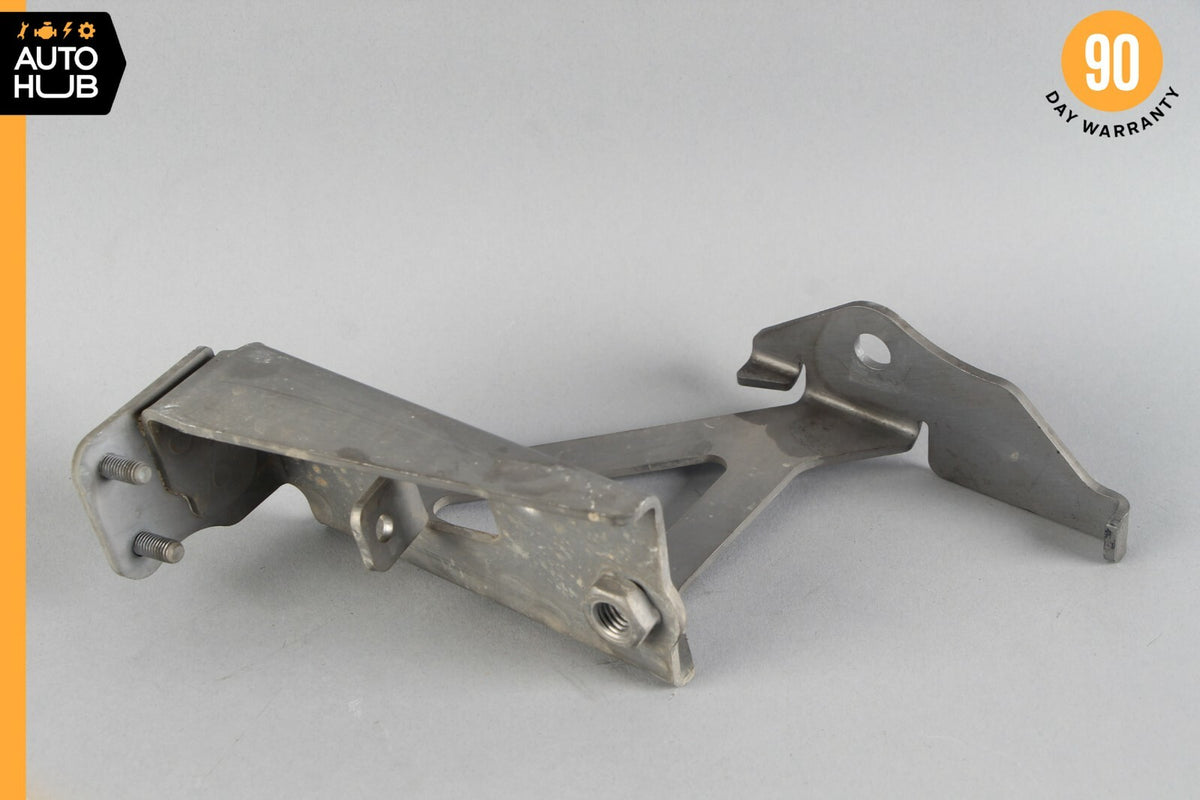 07-11 Mercedes W164 ML63 R63 AMG Left Engine Oil Cooler Mount Bracket 2515001131 - photo 8