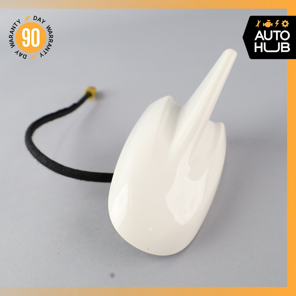 14-17 Maserati Quattroporte M156 Shark Fin Radio Antenna White OEM - photo 5