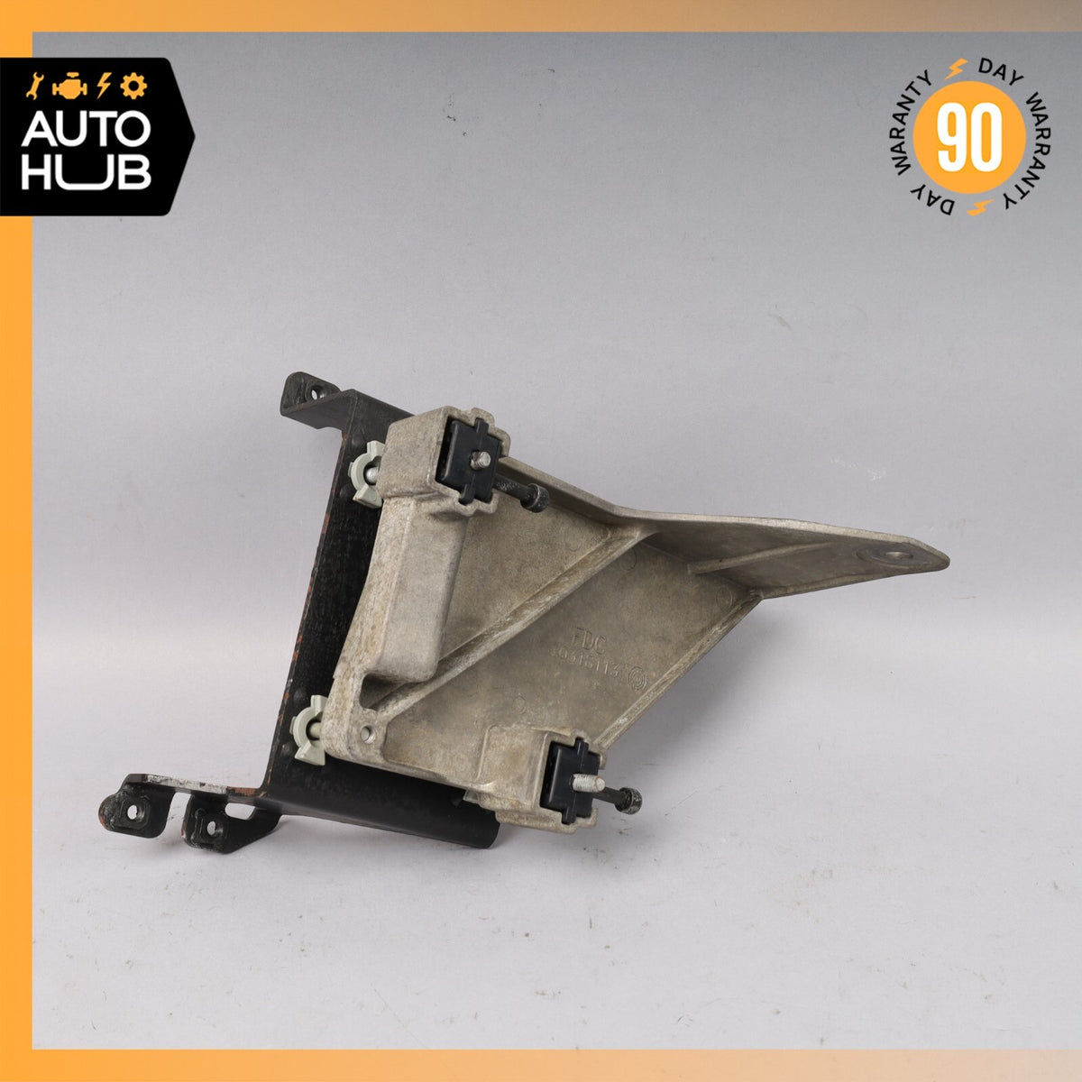 04-05 Cadillac XLR Adaptive Cruise Control Bracket 10318113 OEM 51k - photo 1