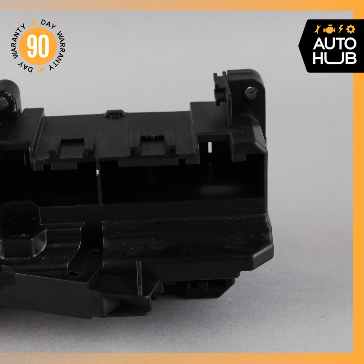 BMW E64 650i Front Dash Power Distribution Fuse Relay Box OEM 71k - photo 7