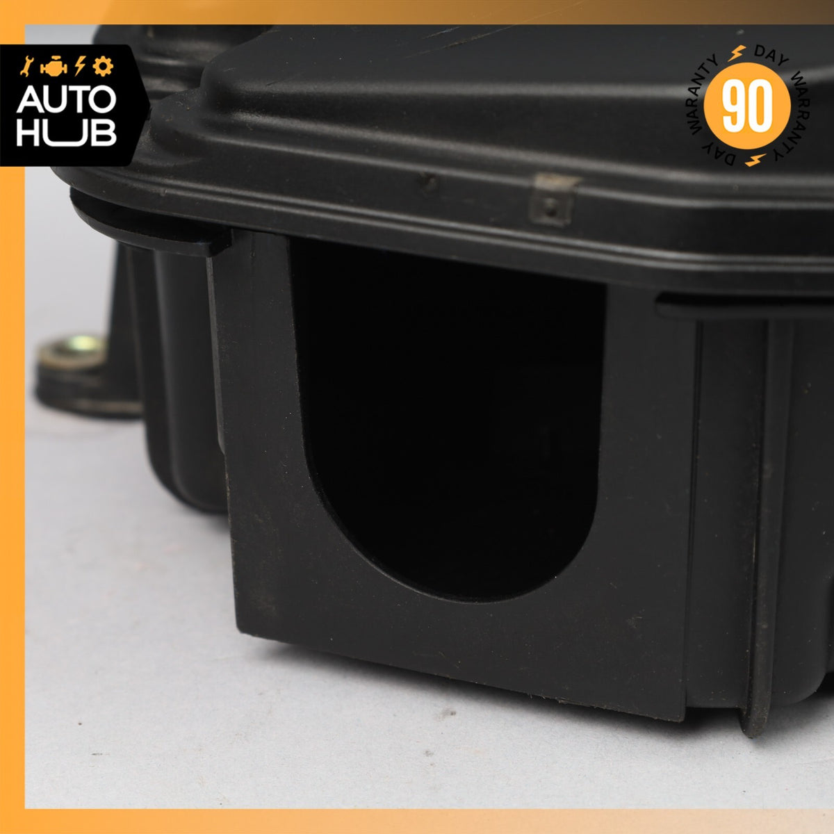 04-19 Maserati Quattroporte M139 Engine Fusebox Control Module Bay Cover OEM - photo 4