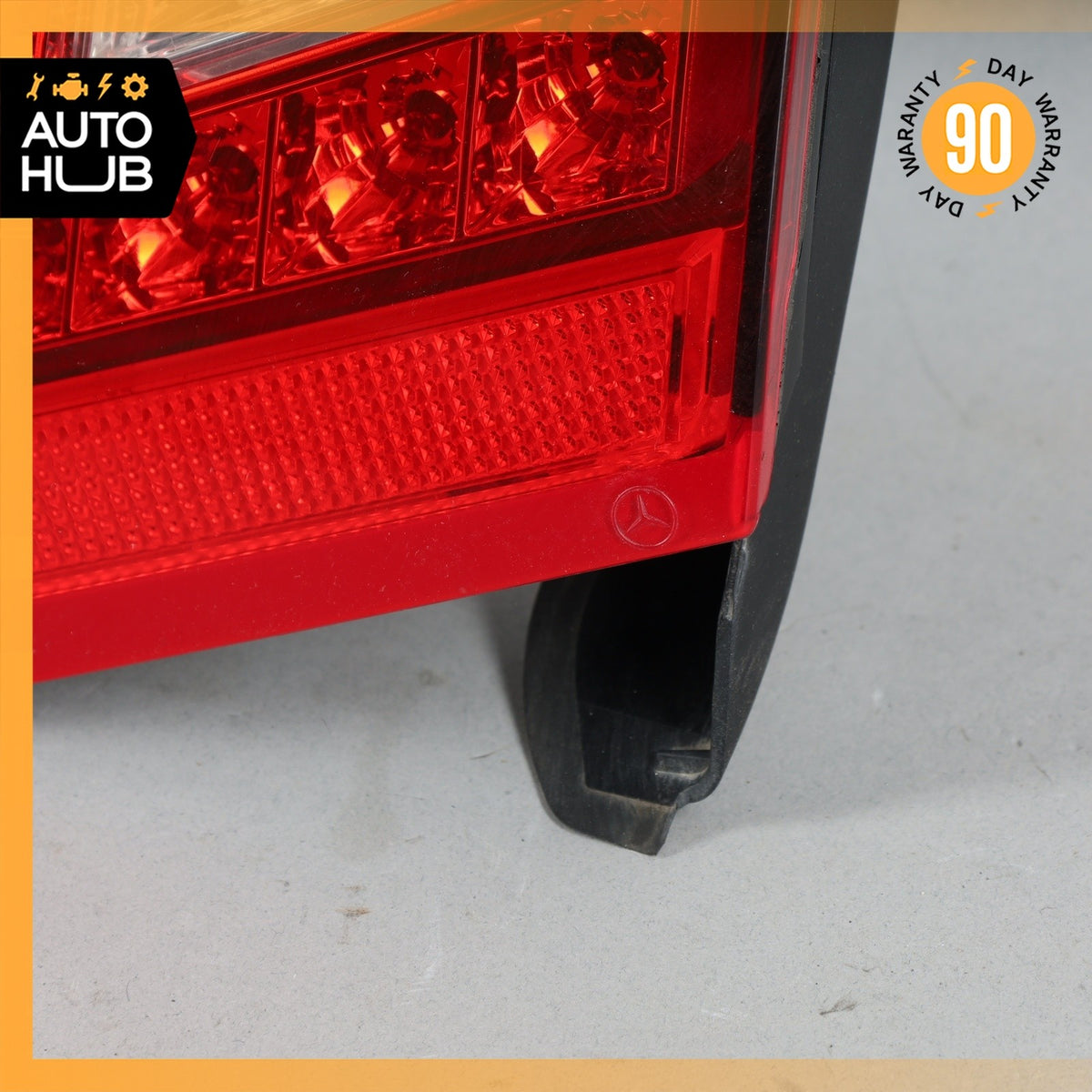 10-13 Mercedes W207 E550 Inner Tail Light Lamp Rear Right Side OEM - photo 5