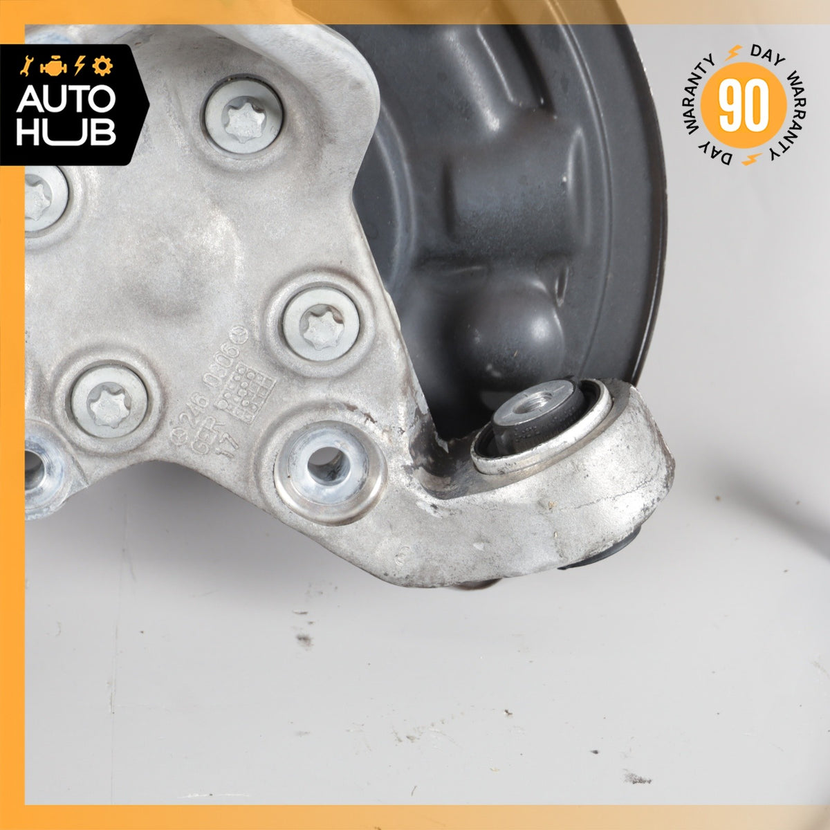 Mercedes W242 B250e Front Left Side Spindle Knuckle Hub OEM - photo 13