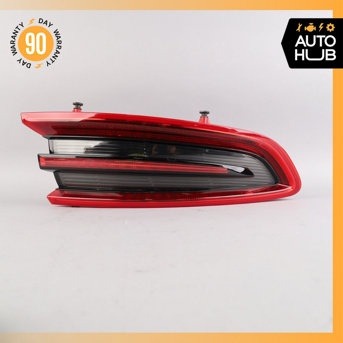 15-18 Porsche Macan 95B S GTS Left Side Outer Tail Light Lamp 95B945095E OEM - photo 3