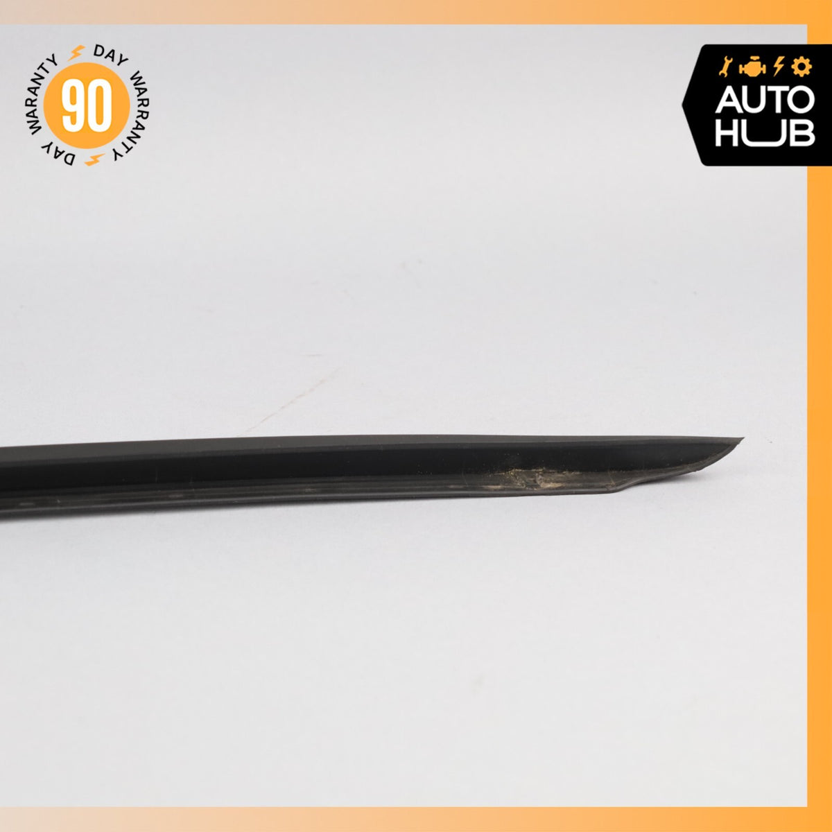 2012 Porsche Cayenne 958 S Hybrid Right Passenger Windshield Molding Black OEM - photo 8
