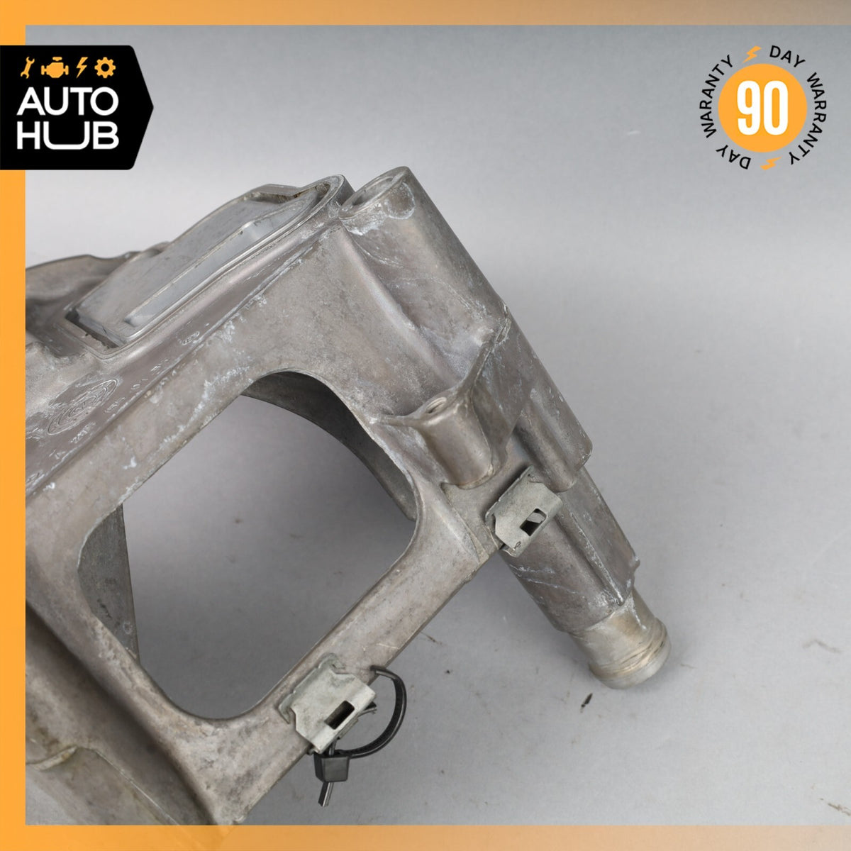 05-14 Mercedes W221 S600 SL65 S65 AMG Engine Motor Alternator Bracket OEM - photo 8
