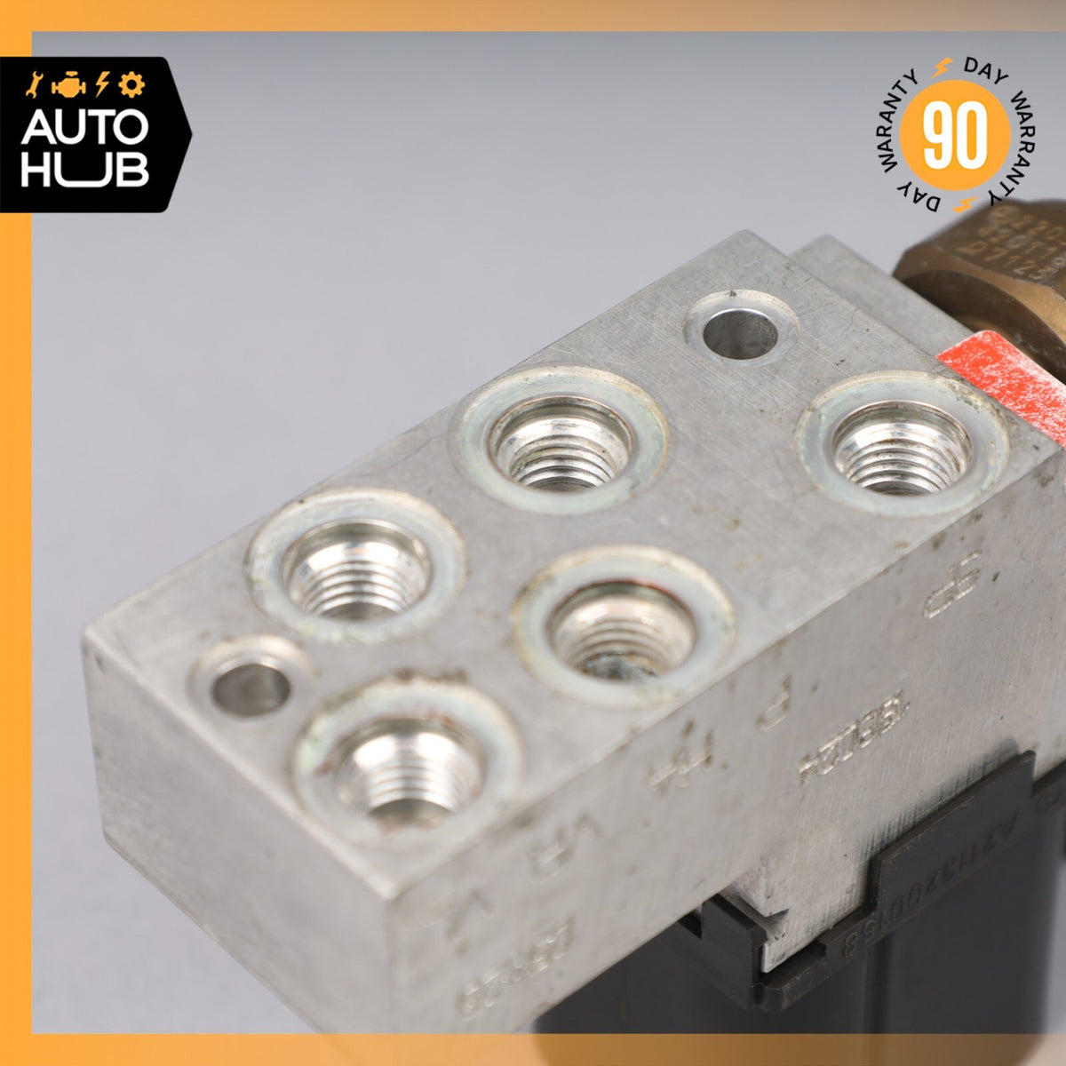 03-11 Mercedes W211 E550 CLS500 E350 Air Airmatic Suspension Valve Block OEM - photo 7