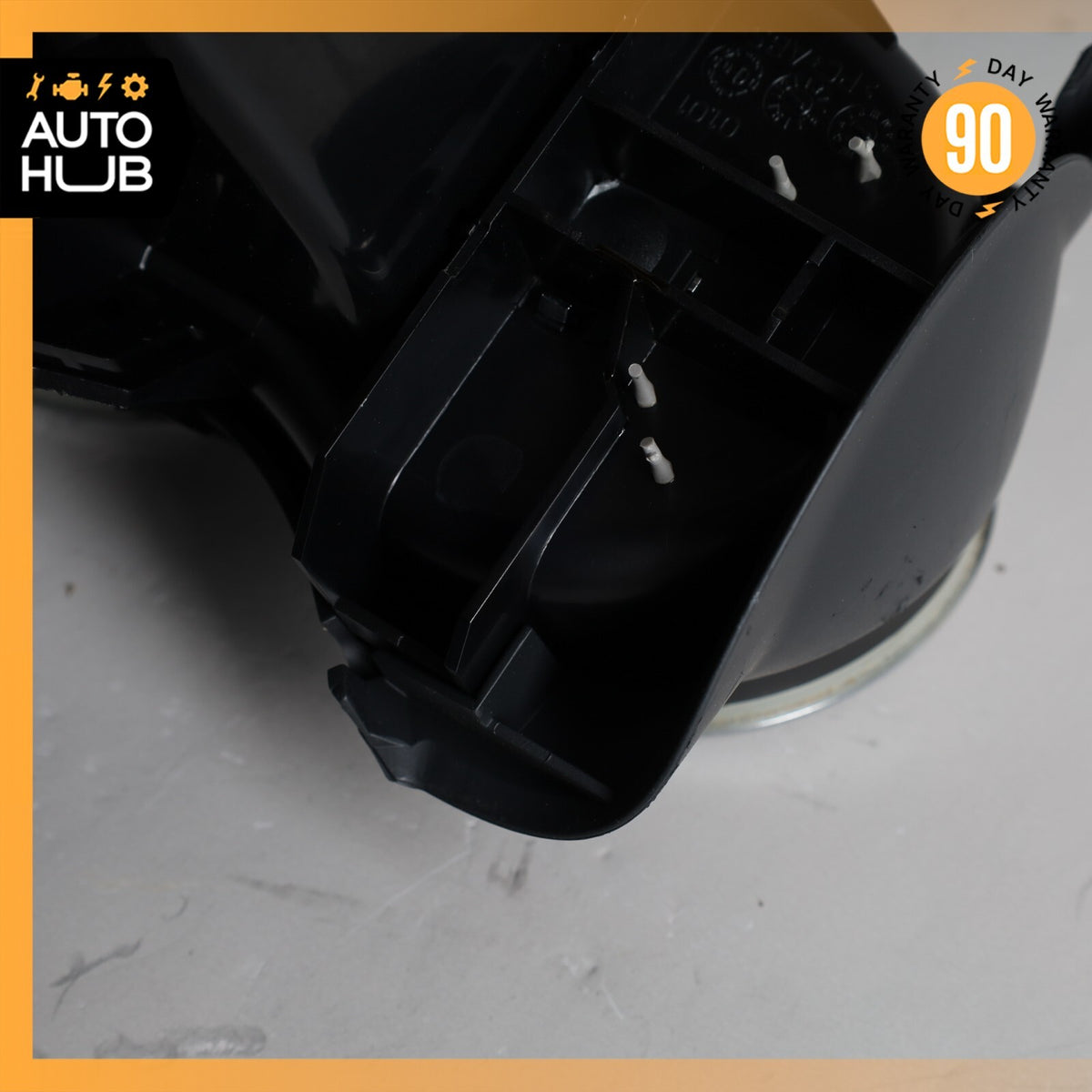 Mercedes W219 CLS500 Center Console Cup Holder Compartment OEM - photo 16