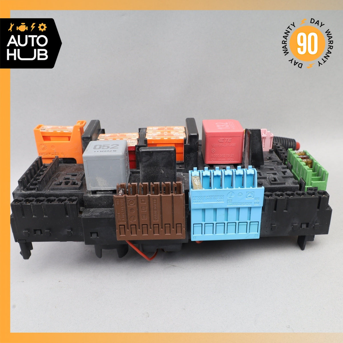 Mercedes W213 E300 Rear Trunk Fuse Box Relay 2139068801 OEM - photo 5