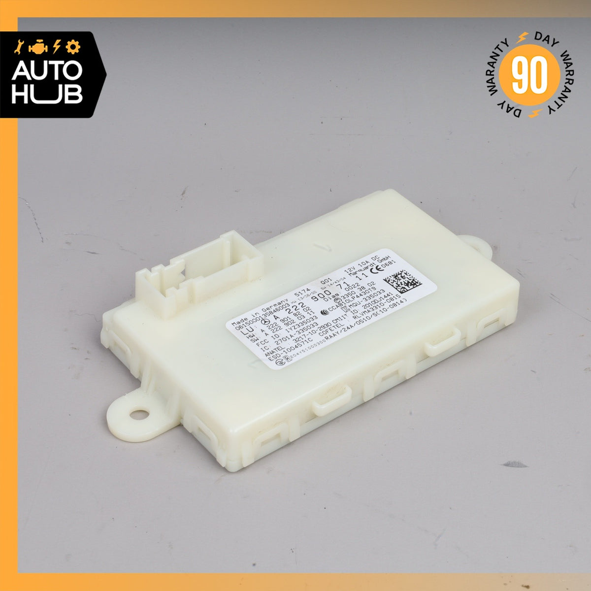 Mercedes W205 C300 Keyless Go Entry Control Module 2229007111 OEM - photo 1
