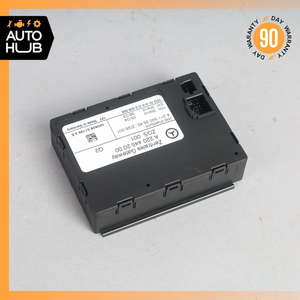 03-11 Mercedes R230 SL550 E320 Central Gateway Control Module 2204452000 OEM - photo 2