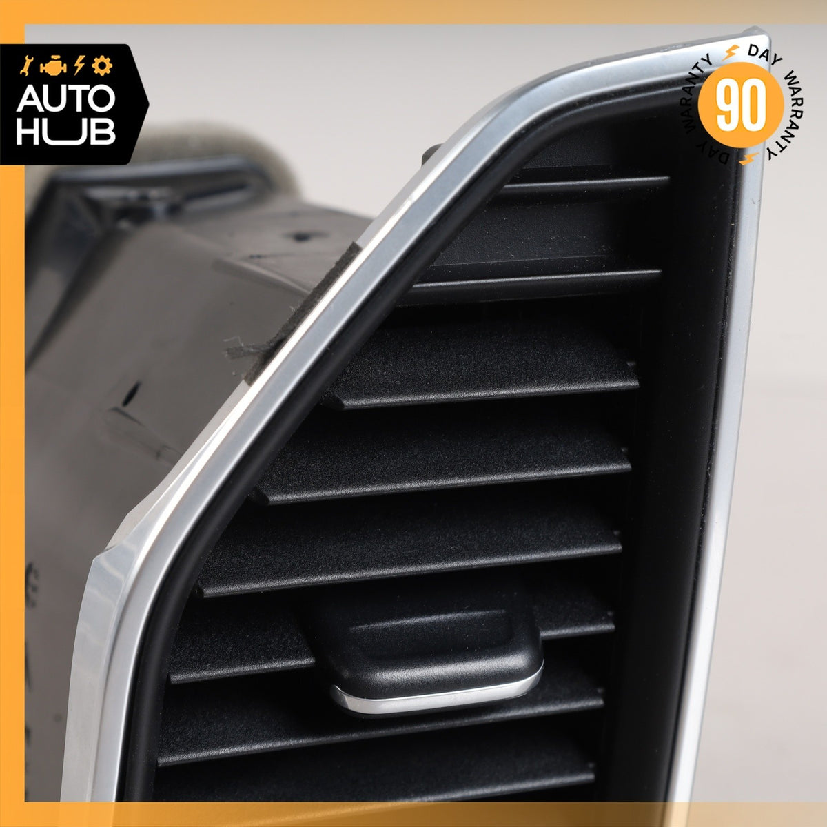 Porsche Macan 95B A/C Dashboard Air Fresh Vent Center Right Side 95B819202E OEM - photo 4