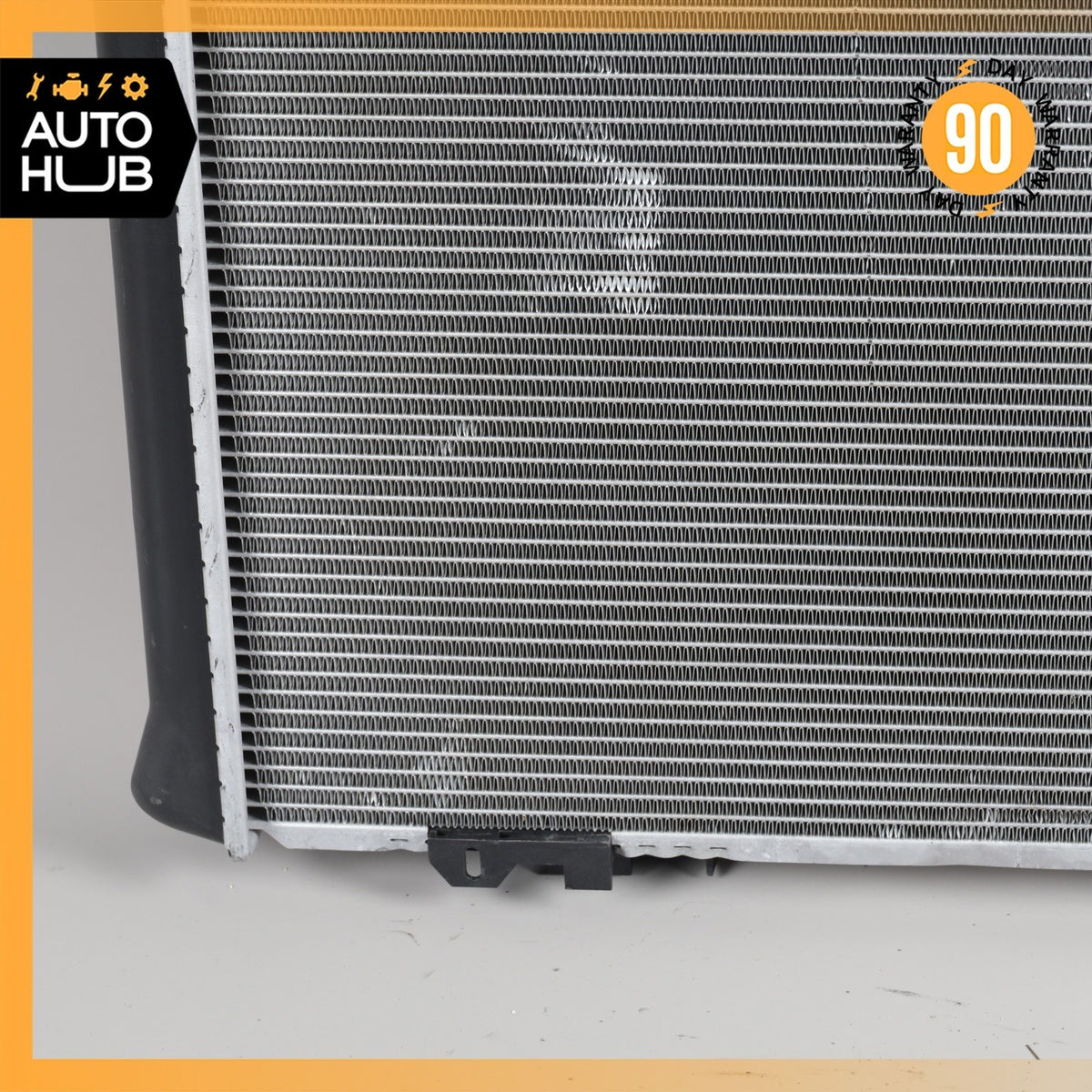 Mercedes W210 E430 M113 Engine Cooling Water Radiator Aftermarket - photo 11
