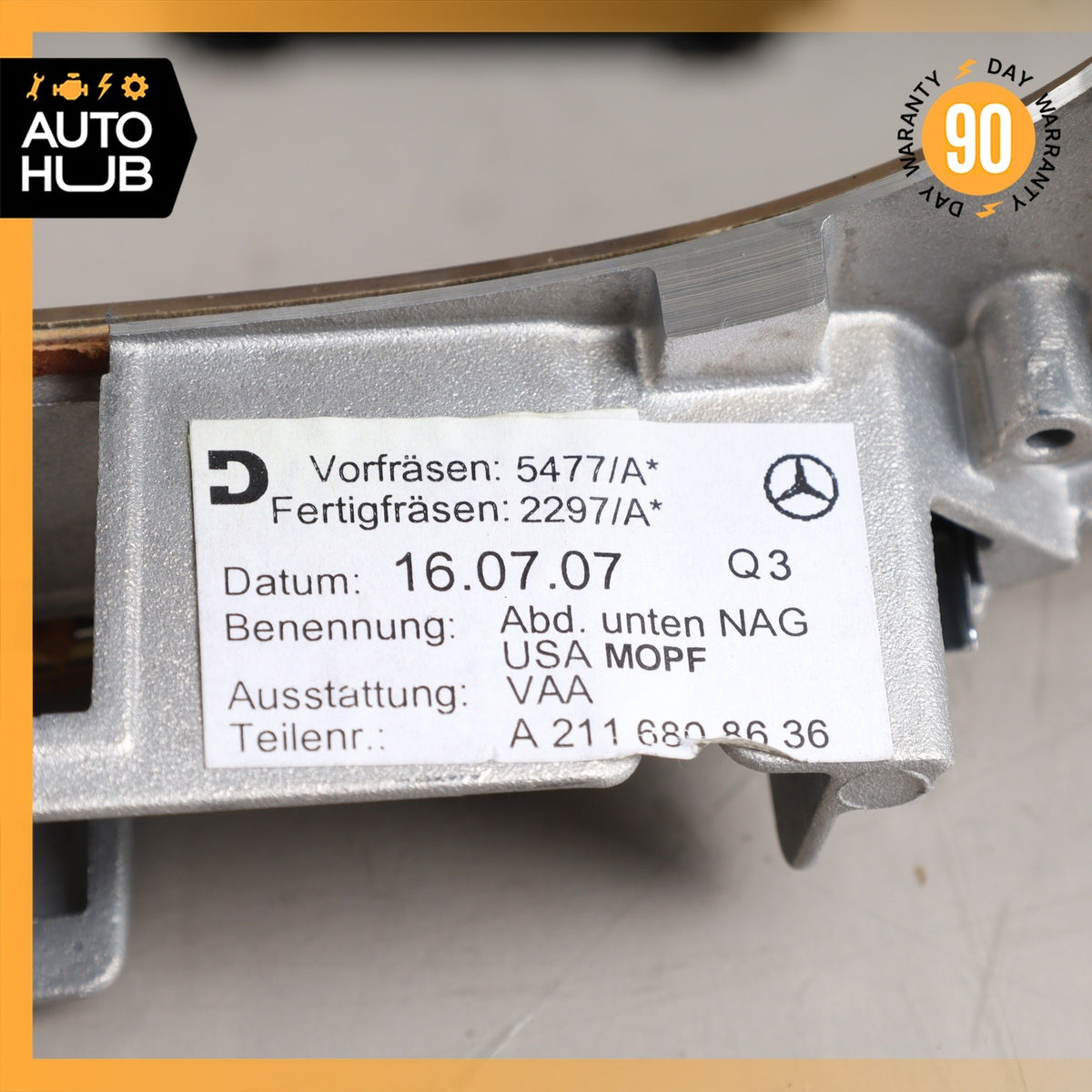 07-09 Mercedes W211 E350 E550 Cover 2116808636 OEM - photo 9