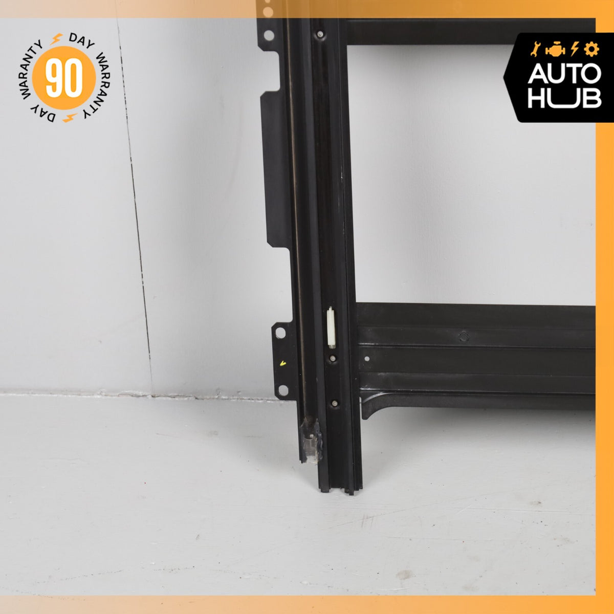 Maserati Quattroporte M139 Sunroof Guide Rail Frame Glass Track OEM 29k - photo 10