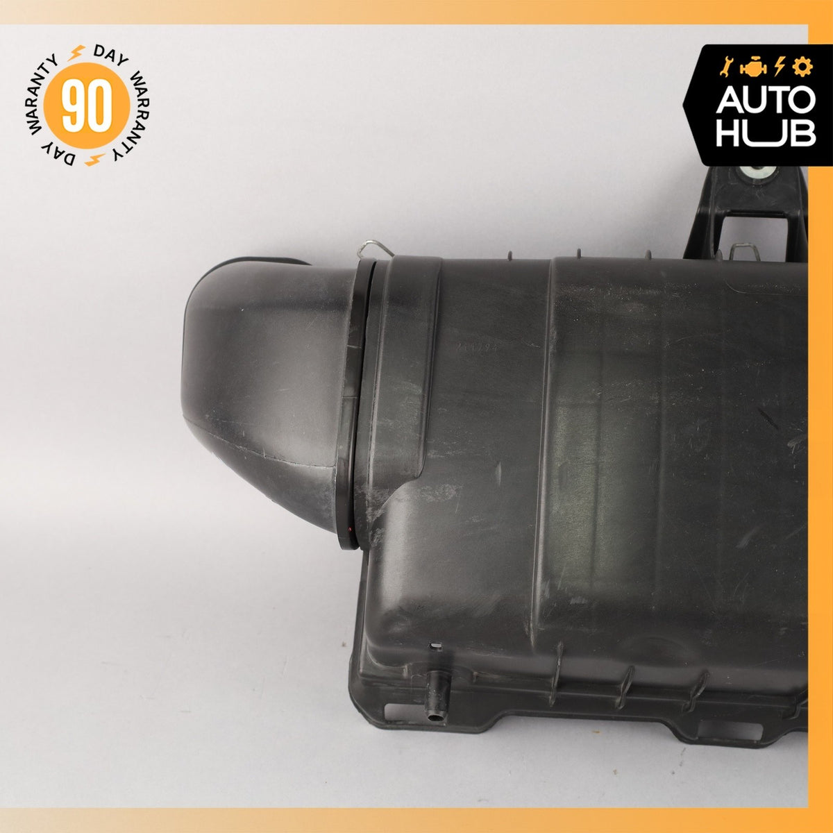 Maserati Quattroporte M139 Rear Air Intake Cleaner Filter Housing Box OEM 55k - photo 7