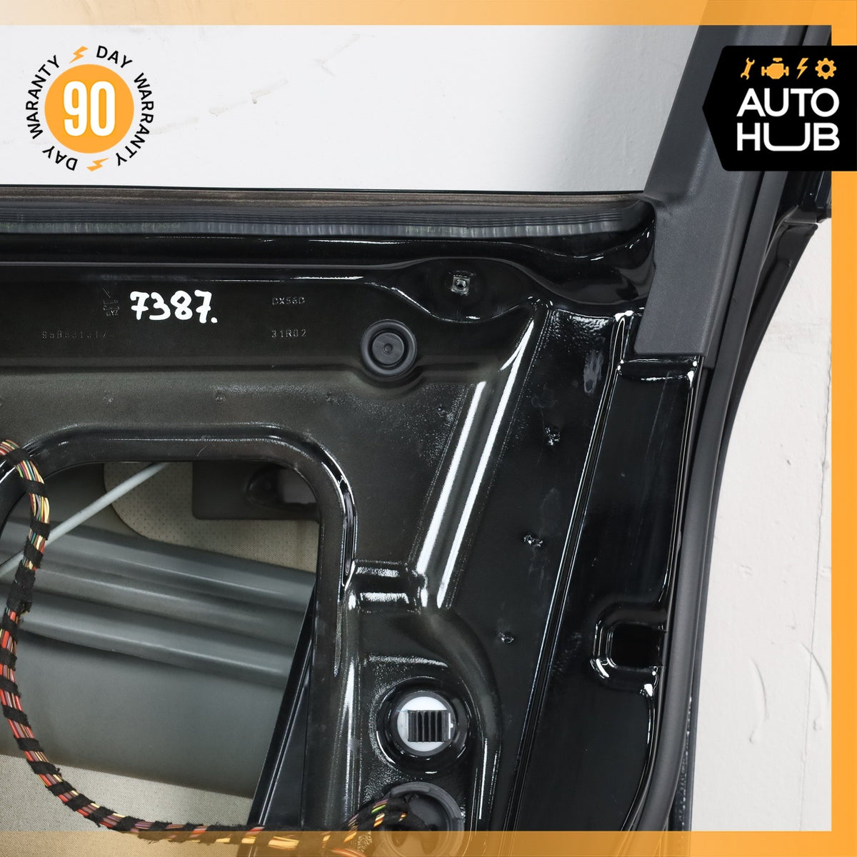 15-25 Porsche Macan 95B Front Right Passenger Side Door Shell Black OEM 74k - photo 16